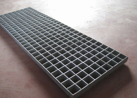 Cina 30 × 3/32 × 3 Tekan Lock Grating, Hot Dip Galvanized Floor Steel Grating pemasok