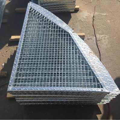 Cina Outdoor Anti Slip Galvanized Bar Grating, 30 * 3mm Metal Grid Flooring pemasok