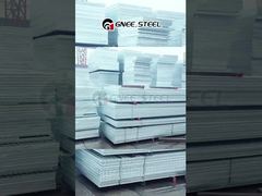 Lihat Mengapa Memilih Jeruji Baja Tahan Karat untuk Jalur Pejalan Kaki dan Platform Tugas Berat