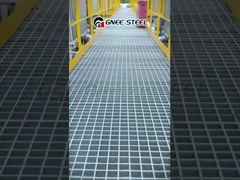 Mesh logam berlubang