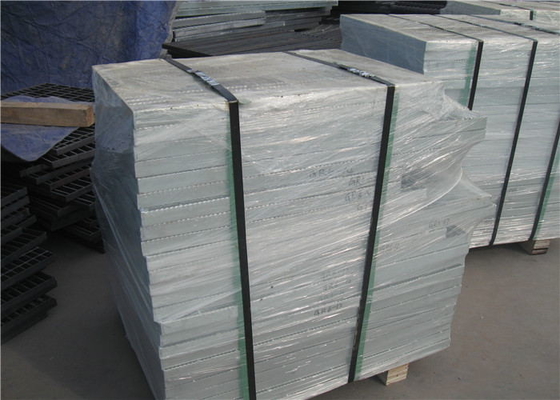 Cina ASTM A6 Walkway Mesh Grating Galvanized Steel Grating Floor Anti Slip pemasok