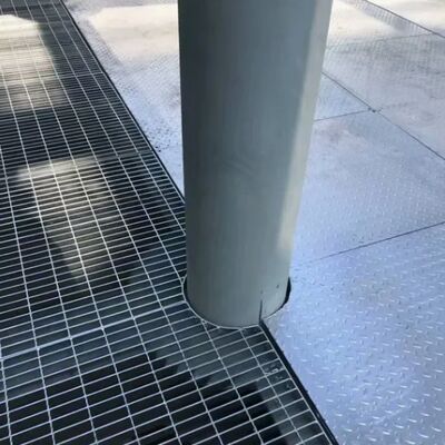 Hot Dip Galvanized Steel Grating untuk platform jalan industri dengan kekuatan tinggi