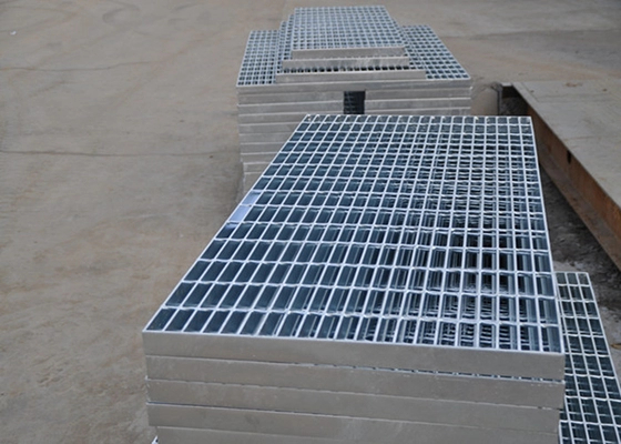 Desain Persegi Kisi-Kisi Drainase Baja Galvanis Material Q235/Q345