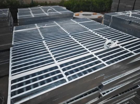 Heavy Duty Hot DIP Galvanized Steel Bar Grate Floor Grating Weight Per Square Meter