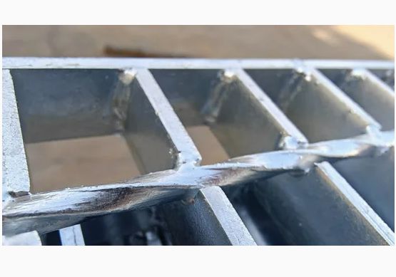 Heavy Duty Hot DIP Galvanized Steel Bar Grate Floor Grating Weight Per Square Meter