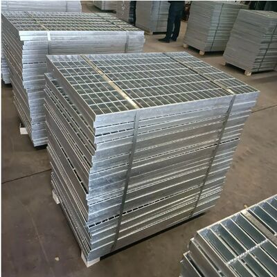 Hot DIP Galvanized Steel Grating dengan 25 x 5 x 3 I Bar Type dan 30mm Bearing Bar Pitch untuk platform tugas berat