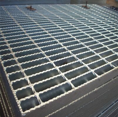 Heavy Duty Anti-Slip Serrated Type Hot-DIP Galvanized Steel Bar Grating untuk drainase luar ruangan
