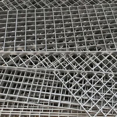 Heavy-Duty Hot-Dipped Galvanized Steel Bar Grating for Easy Installation and Drainage