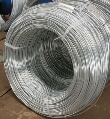 Kawat Besi Galvanis Celup Panas dengan Lapisan Seng 50-150 µm untuk Konstruksi dan Pagar Terbuat dari Baja Karbon Rendah