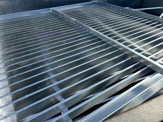Kisi Stainless Steel 304/316 dengan Pitch Batang Bantalan 30mm untuk Penutup Parit dan Drainase Tahan Korosi