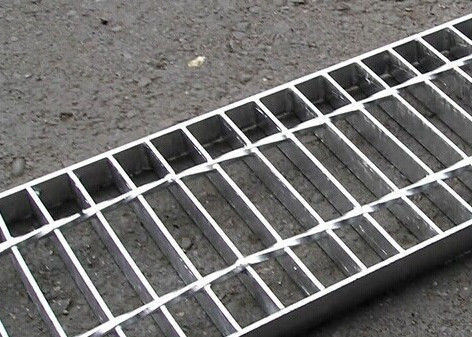 30 X 3 Baja Beton Grating Tirai Tutup Hot Dip Galvanized Surface