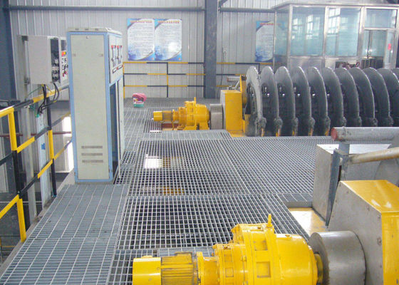 Mudah Memasang Platform Grating Baja Galvanized Baja Karbon Rendah Mesh Grating Plain Bar