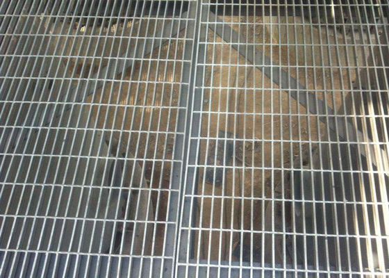 Hot Dipped Galvanized Platform Steel Grating Lantai Baja Terpal Baja Karbon Rendah