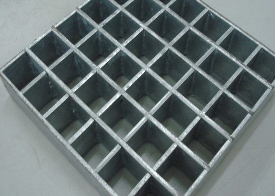 Baja Ringan Tugas Berat Baja Grating 75mm x 6mm Metal Drain Grates Steel Bar Grating