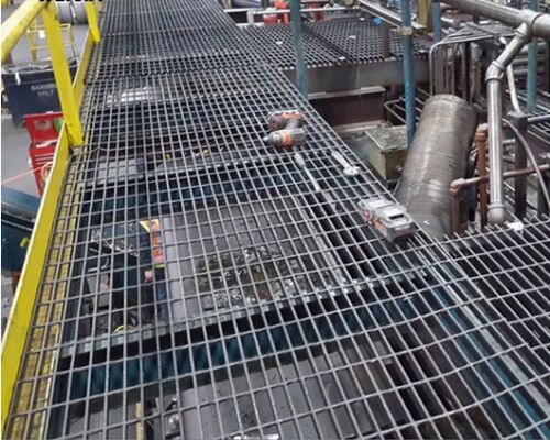Outdoor Hot DIP Galvanized Steel Stair Tread dengan 25 x 3 sampai 100 x 8 Bearing Bar dan Standar ANSI/NAAMM