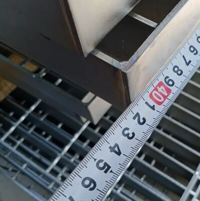 Hot-DIP Galvanized 40X3mm 800X1600mm Steel Grating untuk penutup saluran pembuangan industri dan jalan setapak